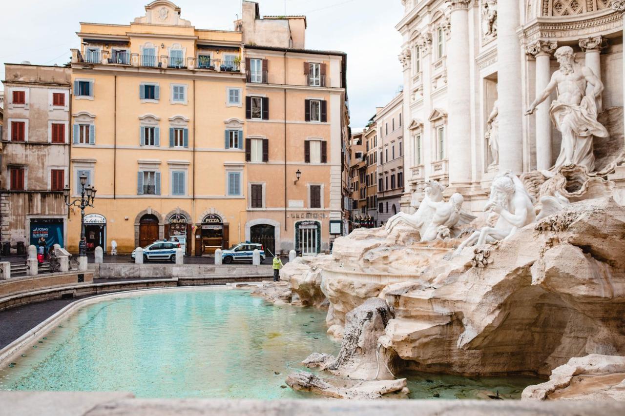 Delfini Trevi House Hotell Rom Exteriör bild